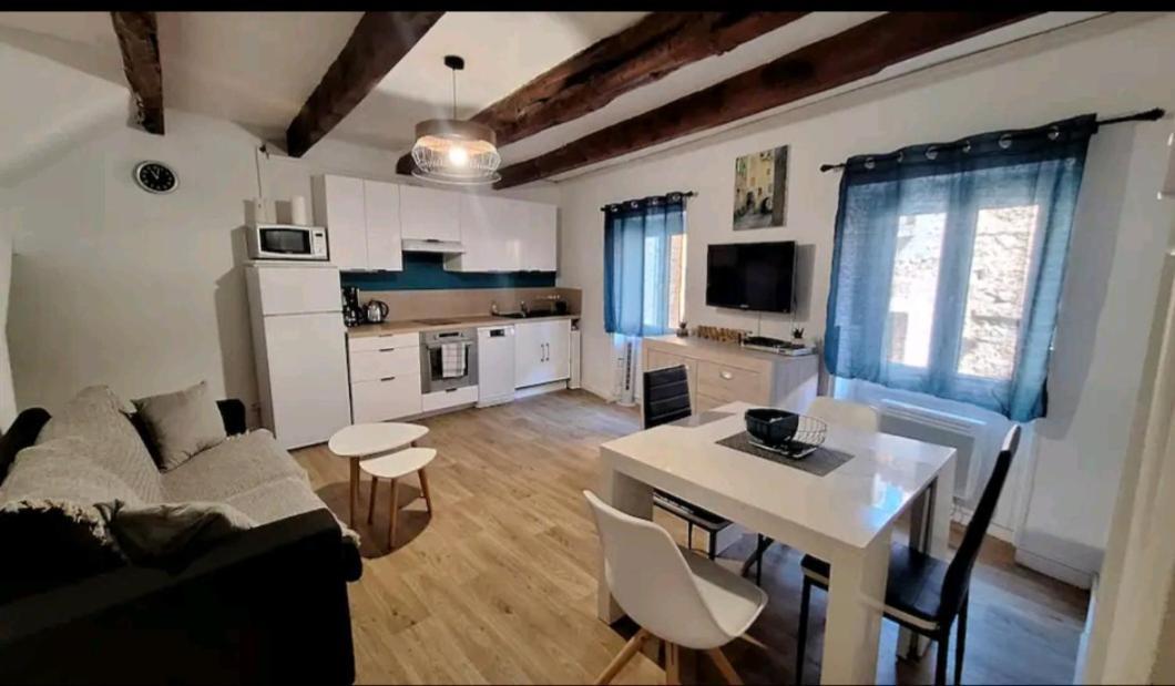 Charmant Appartement De Village Renove ゴルビオ エクステリア 写真